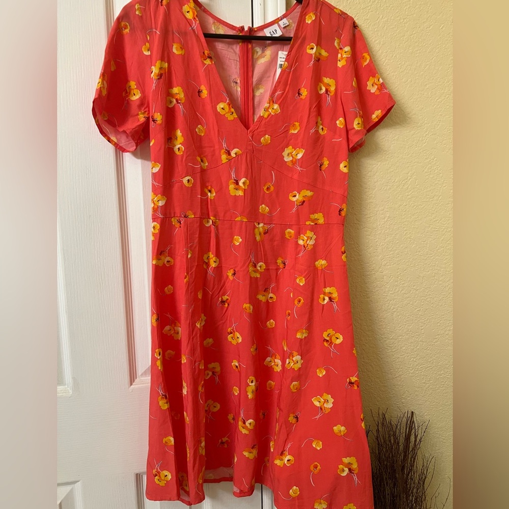 Floral dress size 4